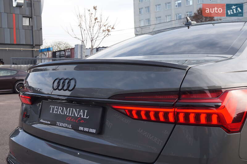 Седан Audi S6 2023 в Одесі