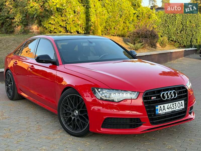 Седан Audi S6 2012 в Білогородці