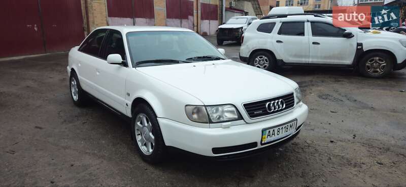 Седан Audi S6 1995 в Полтаве