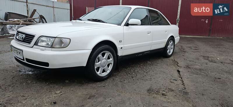 Седан Audi S6 1995 в Полтаве