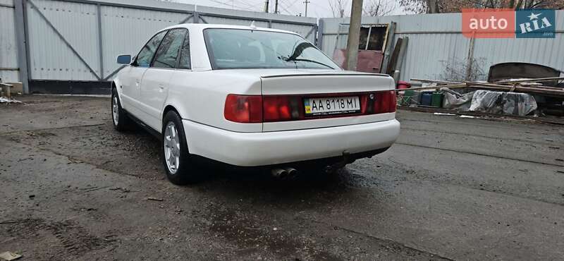 Седан Audi S6 1995 в Полтаве