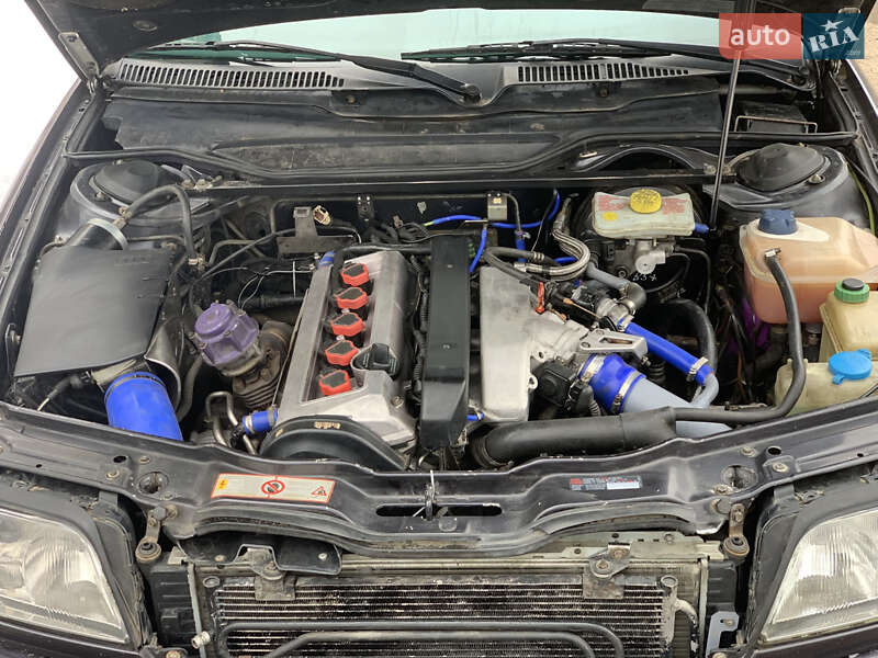 Седан Audi S6 1994 в Тлумаче