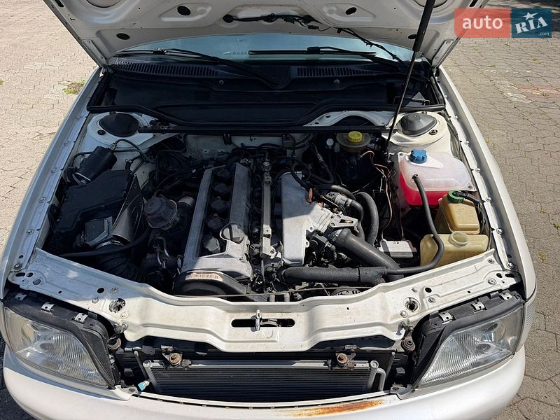 Седан Audi S6 1995 в Чернівцях