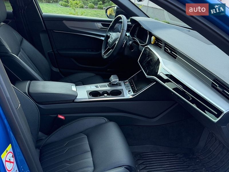 Седан Audi S6 2024 в Львове