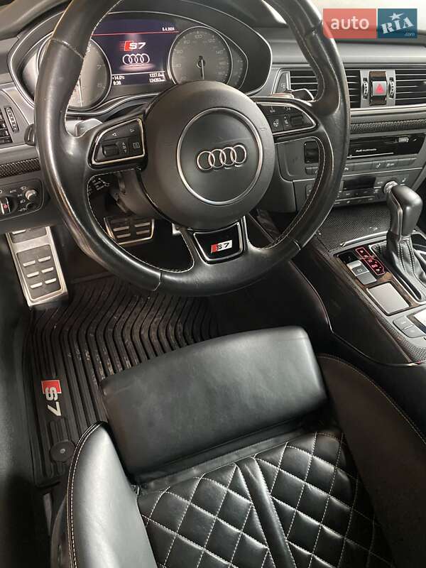 Лифтбек Audi S7 Sportback 2015 в Стрые
