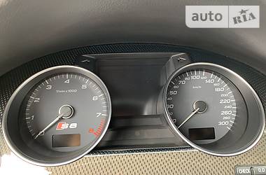 Седан Audi S8 2007 в Одессе