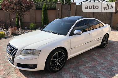 Седан Audi S8 2008 в Ужгороді