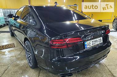 Седан Audi S8 2016 в Днепре