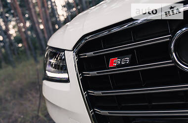 Седан Audi S8 2014 в Києві