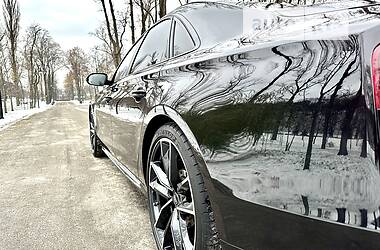 Седан Audi S8 2016 в 