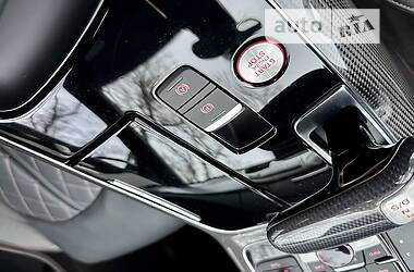 Седан Audi S8 2016 в 