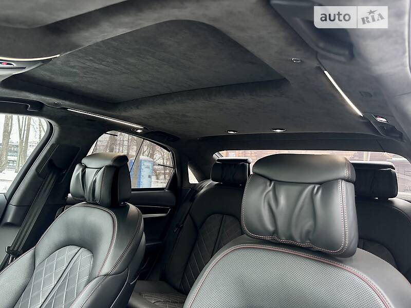 Седан Audi S8 2016 в Киеве фото 55 Седан Audi S8 2016 в Киеве