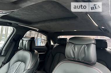 Седан Audi S8 2016 в 