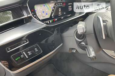 Седан Audi S8 2021 в 