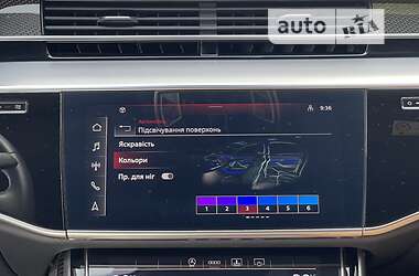 Седан Audi S8 2021 в 