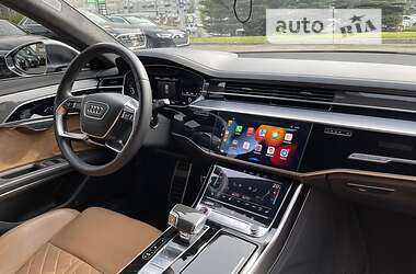 Седан Audi S8 2021 в 