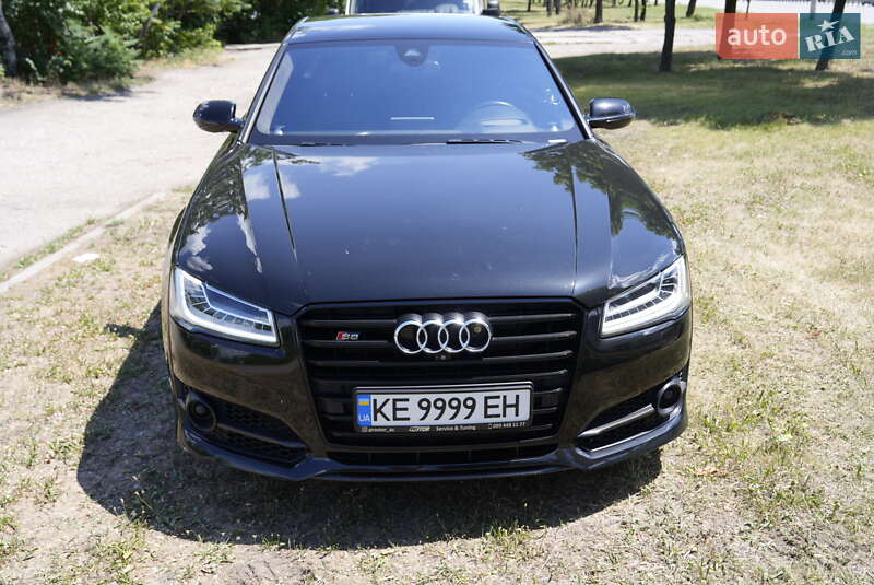 Седан Audi S8 2017 в Днепре