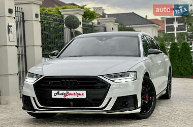Седан Audi S8 2020 в 