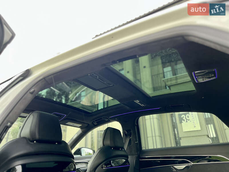 Седан Audi S8 2020 в Одесі