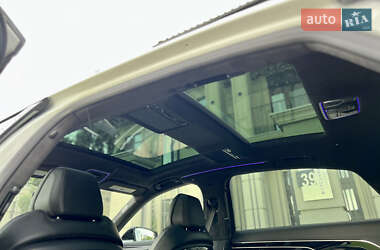 Седан Audi S8 2020 в 