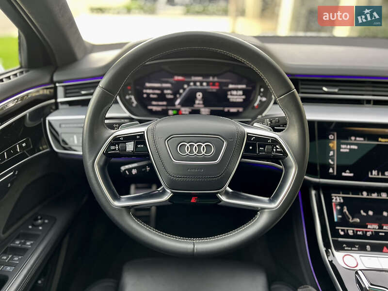 Седан Audi S8 2020 в Одесі