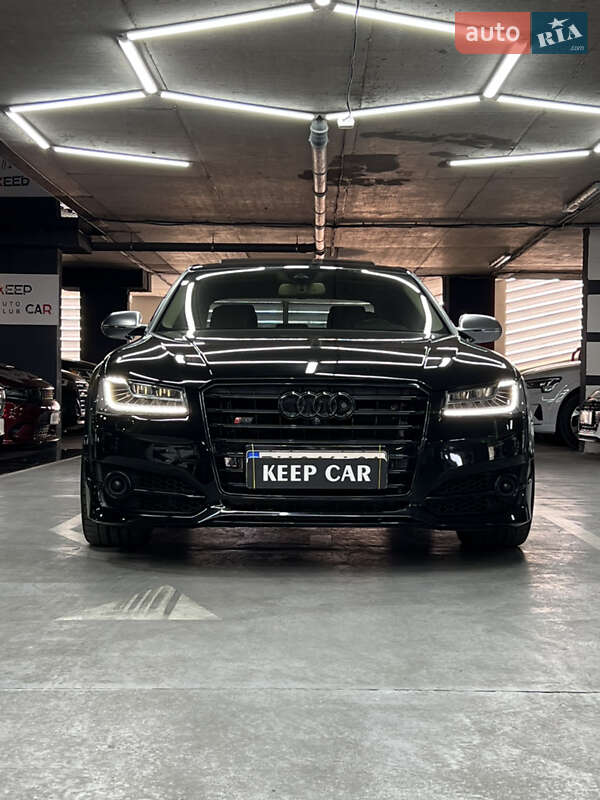 Седан Audi S8 2016 в Одессе