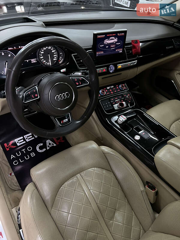 Седан Audi S8 2016 в Одессе