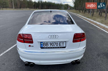 Седан Audi S8 2008 в 