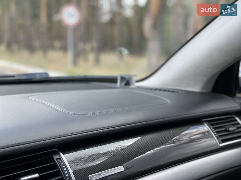 Седан Audi S8 2008 в Одессе