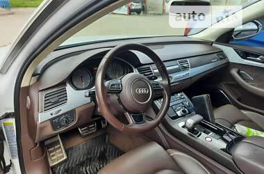 Седан Audi S8 2014 в Вінниці