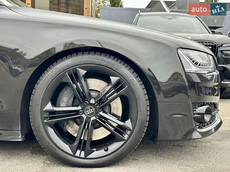Седан Audi S8 2015 в Києві