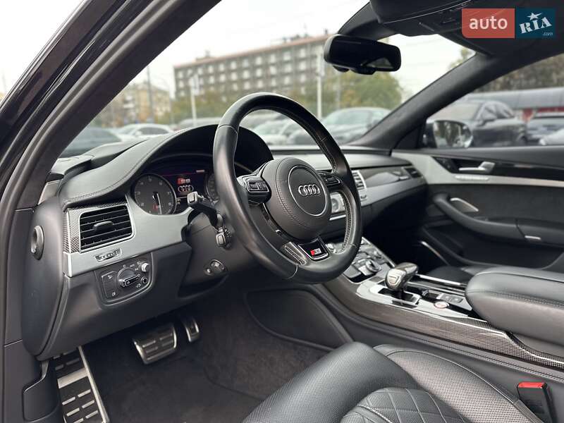 Седан Audi S8 2015 в Києві