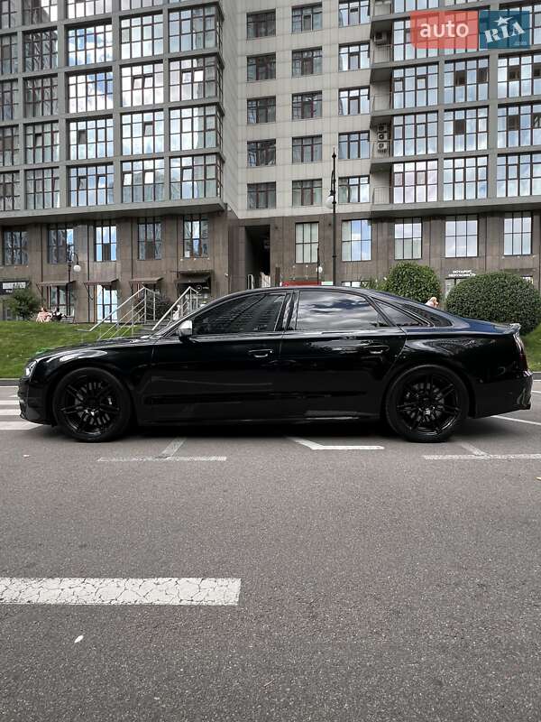 Седан Audi S8 2012 в Києві
