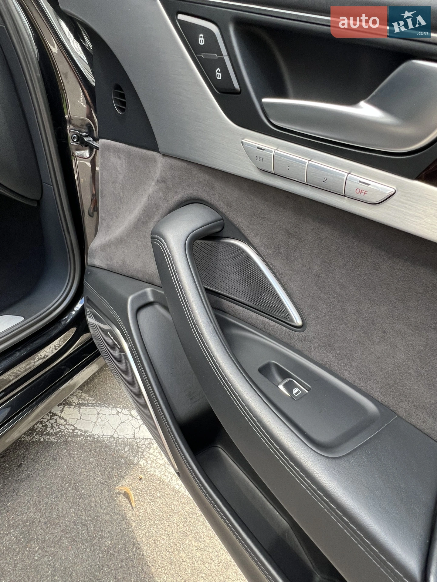 2012 Audi S8 - мініатюра 35