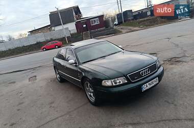Седан Audi S8 1999 в 