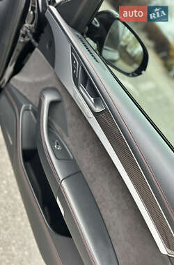Седан Audi S8 2017 в 