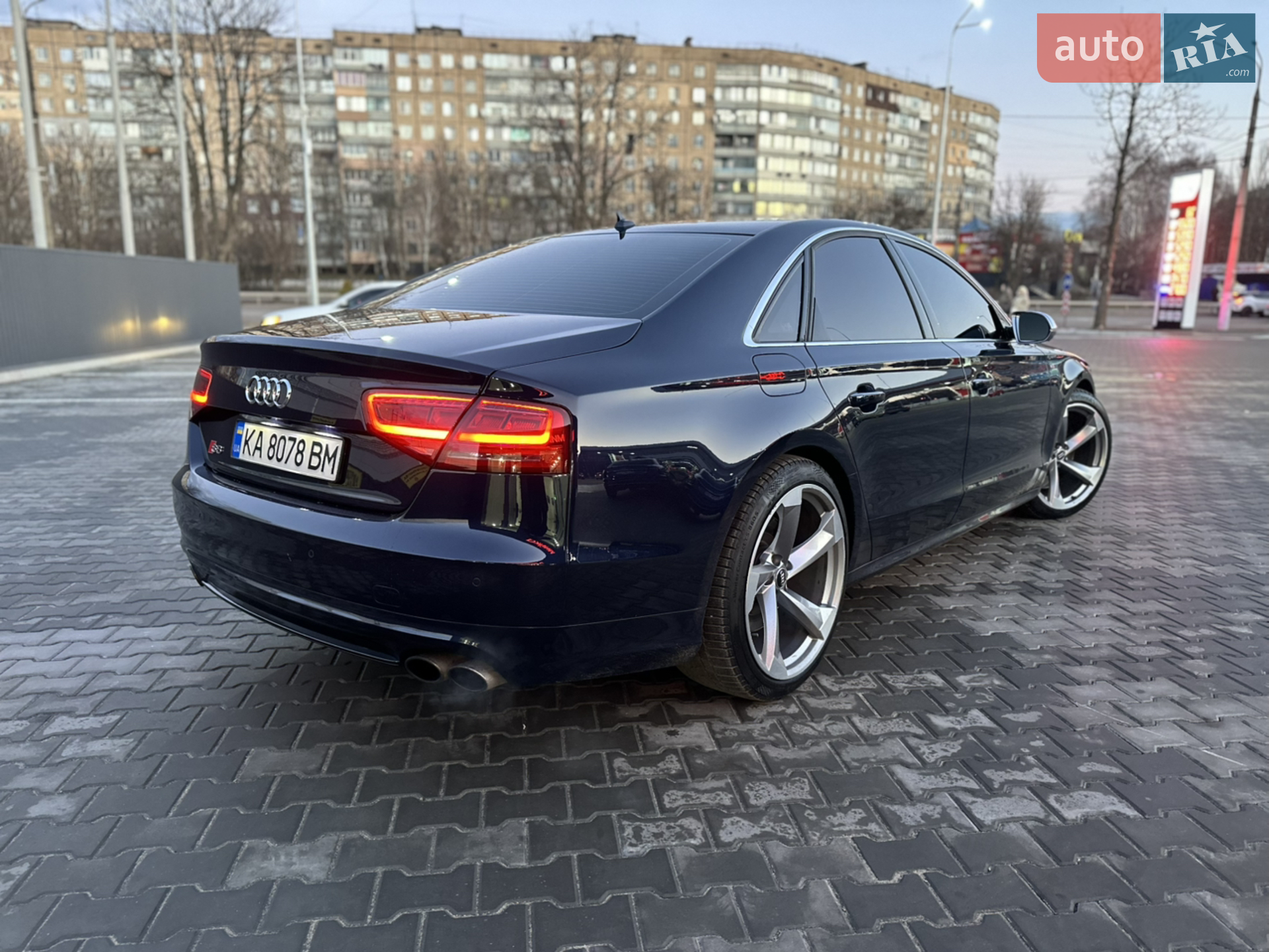 2012 Audi S8 - мініатюра 4
