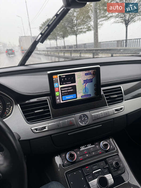 Седан Audi S8 2013 в Рівному