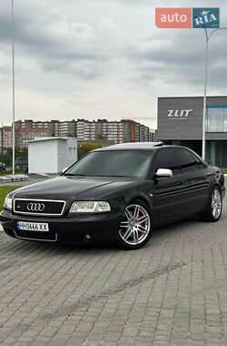 Седан Audi S8 2001 в Львове