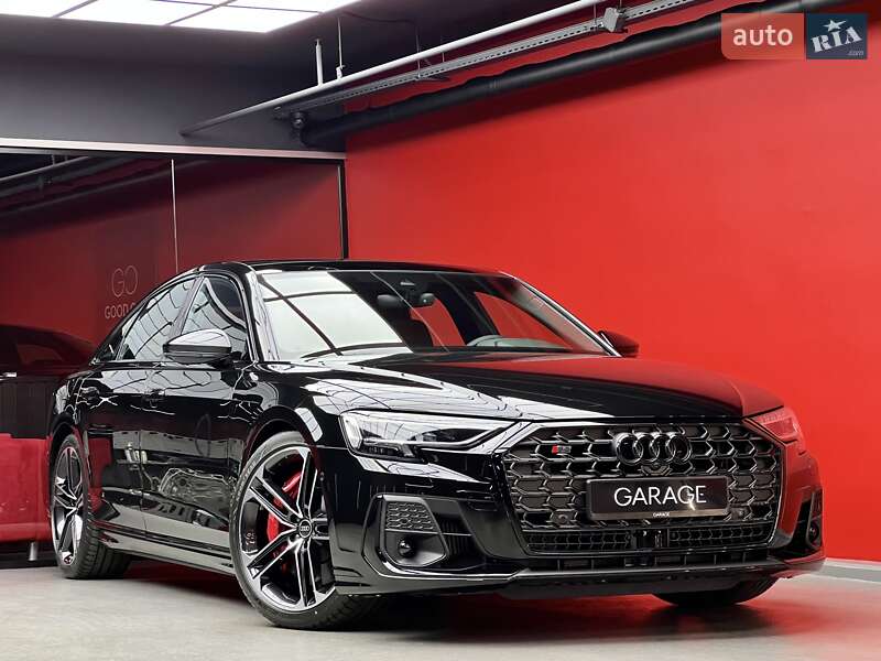 Седан Audi S8 2024 в Києві