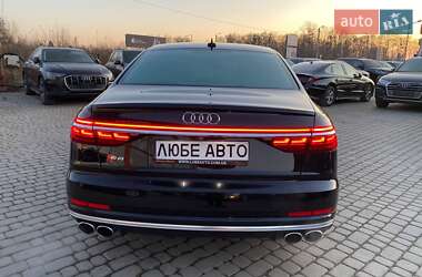 Седан Audi S8 2019 в 