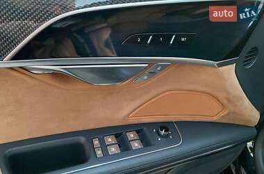 Седан Audi S8 2019 в 