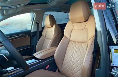 Седан Audi S8 2019 в 