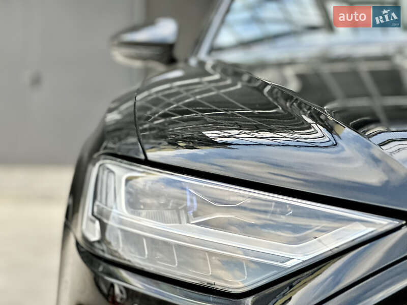 Седан Audi S8 2021 в Києві