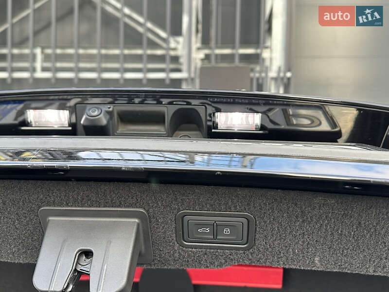 Седан Audi S8 2021 в Києві