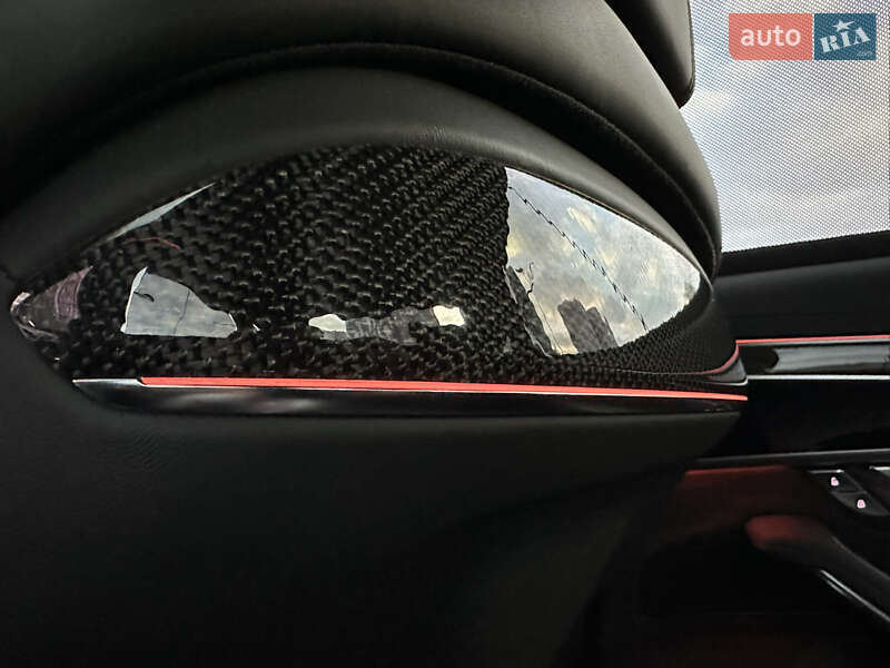 Седан Audi S8 2021 в Києві