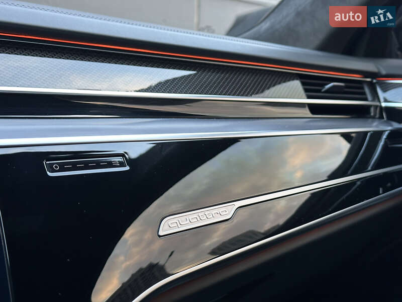 Седан Audi S8 2021 в Києві