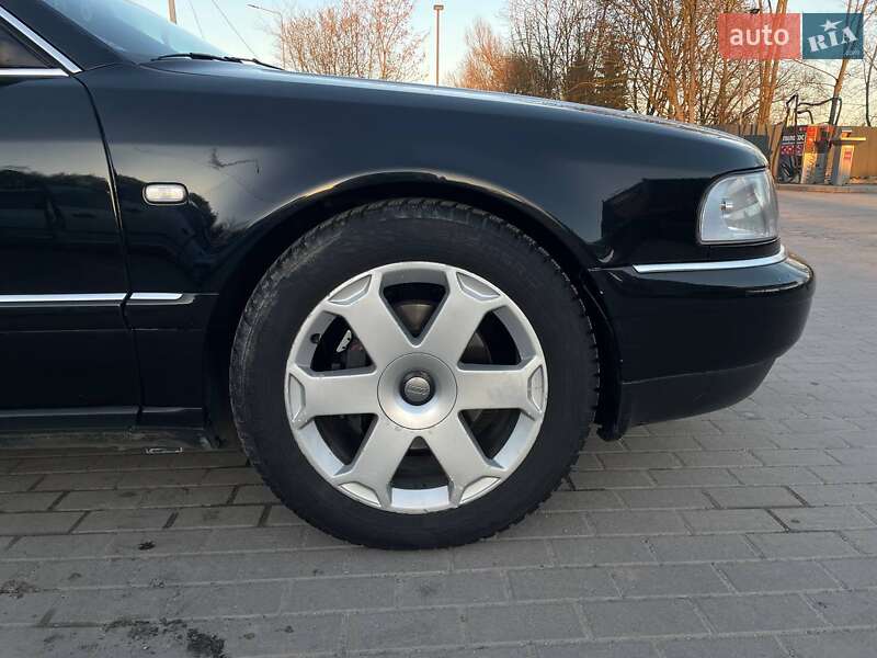 Седан Audi S8 2000 в Тернополе
