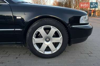 Седан Audi S8 2000 в 