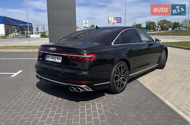 Седан Audi S8 2022 в 